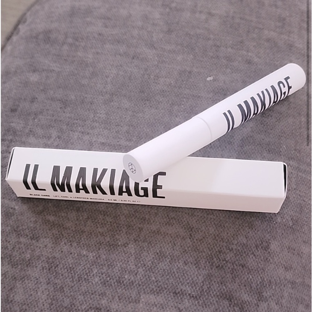 IL Makiage Black card/lift and curl lengthen Mascara